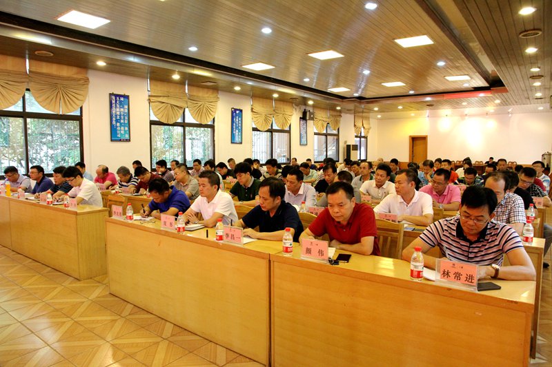 1506763431675168.jpg 会议现场2.jpg