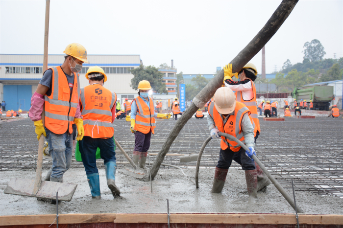 灌注混凝土_副本.jpg