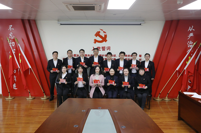 党员先锋岗合影.jpg